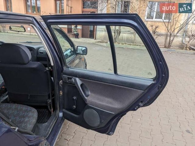 Синий Фольксваген Гольф, объемом двигателя 1.78 л и пробегом 104 тыс. км за 2000 $, фото 12 на Automoto.ua