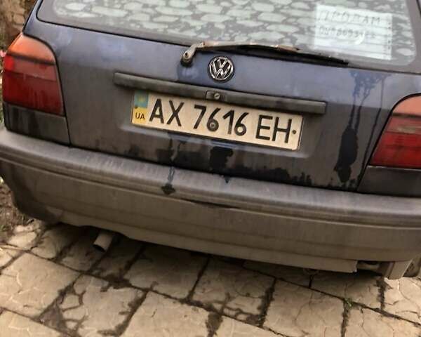 Синий Фольксваген Гольф, объемом двигателя 1.78 л и пробегом 226 тыс. км за 2600 $, фото 4 на Automoto.ua