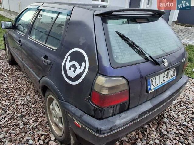 Синий Фольксваген Гольф, объемом двигателя 1.9 л и пробегом 300 тыс. км за 1100 $, фото 5 на Automoto.ua