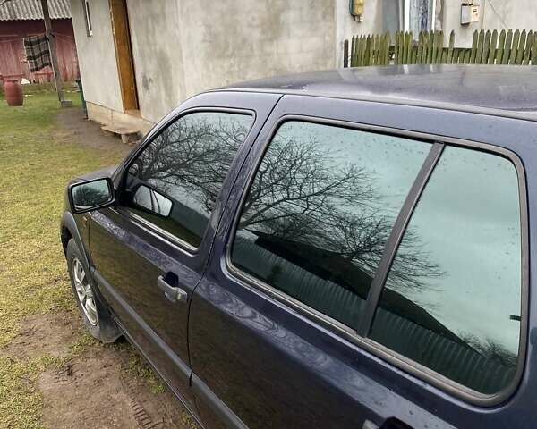 Синий Фольксваген Гольф, объемом двигателя 1.6 л и пробегом 137 тыс. км за 2299 $, фото 6 на Automoto.ua