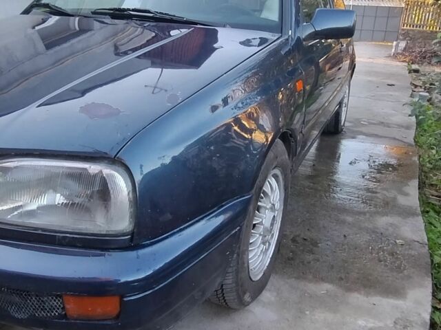 Синий Фольксваген Гольф, объемом двигателя 0 л и пробегом 300 тыс. км за 1000 $, фото 3 на Automoto.ua