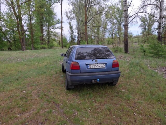 Синій Фольксваген Гольф, об'ємом двигуна 1.6 л та пробігом 250 тис. км за 2400 $, фото 4 на Automoto.ua