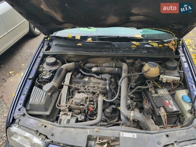 Синій Фольксваген Гольф, об'ємом двигуна 1.9 л та пробігом 250 тис. км за 2600 $, фото 1 на Automoto.ua