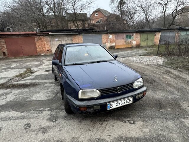 Синий Фольксваген Гольф, объемом двигателя 1.8 л и пробегом 200 тыс. км за 850 $, фото 2 на Automoto.ua