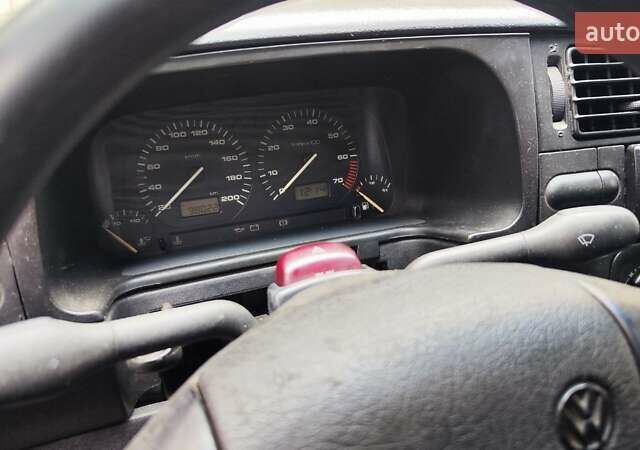 Синий Фольксваген Гольф, объемом двигателя 1.6 л и пробегом 98 тыс. км за 2200 $, фото 5 на Automoto.ua