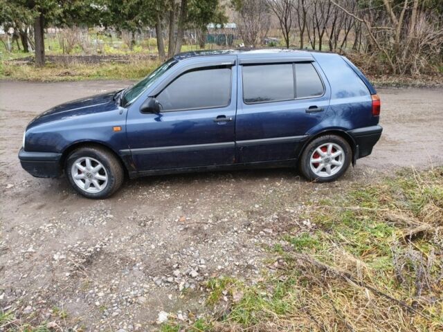 Синий Фольксваген Гольф, объемом двигателя 1.9 л и пробегом 191 тыс. км за 2700 $, фото 2 на Automoto.ua