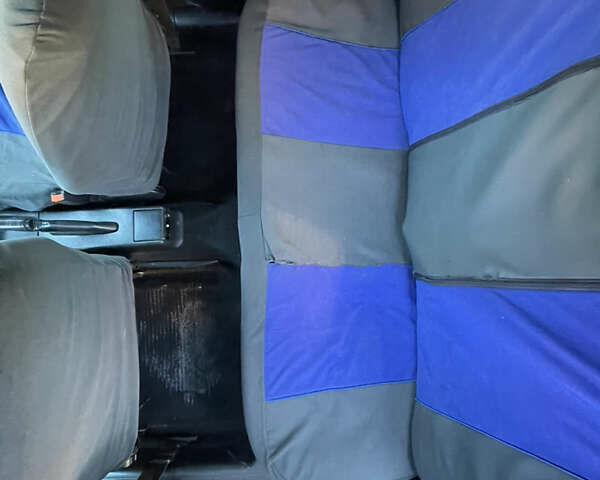 Синий Фольксваген Гольф, объемом двигателя 1.6 л и пробегом 477 тыс. км за 1399 $, фото 11 на Automoto.ua