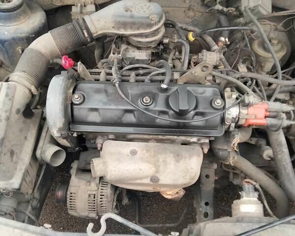 Синий Фольксваген Гольф, объемом двигателя 1.6 л и пробегом 388 тыс. км за 2300 $, фото 8 на Automoto.ua