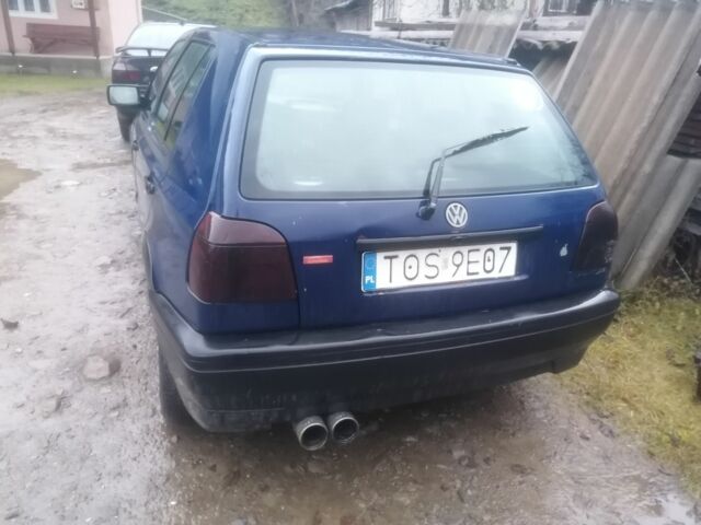 Синий Фольксваген Гольф, объемом двигателя 1.4 л и пробегом 350 тыс. км за 650 $, фото 1 на Automoto.ua