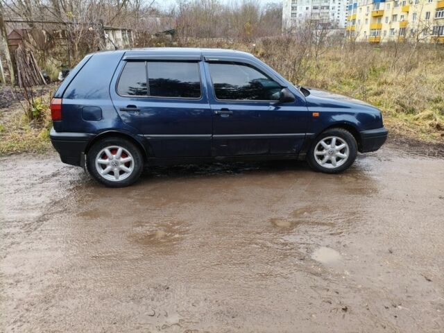 Синий Фольксваген Гольф, объемом двигателя 1.9 л и пробегом 191 тыс. км за 2700 $, фото 3 на Automoto.ua