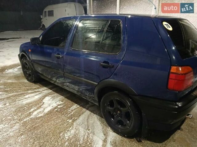 Синій Фольксваген Гольф, об'ємом двигуна 1.39 л та пробігом 280 тис. км за 3000 $, фото 5 на Automoto.ua