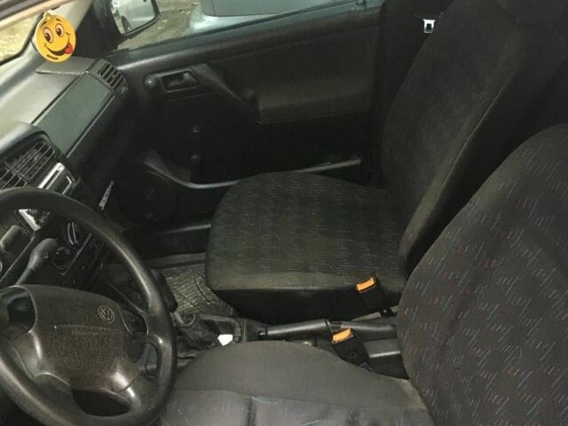 Синий Фольксваген Гольф, объемом двигателя 1.8 л и пробегом 220 тыс. км за 1500 $, фото 4 на Automoto.ua