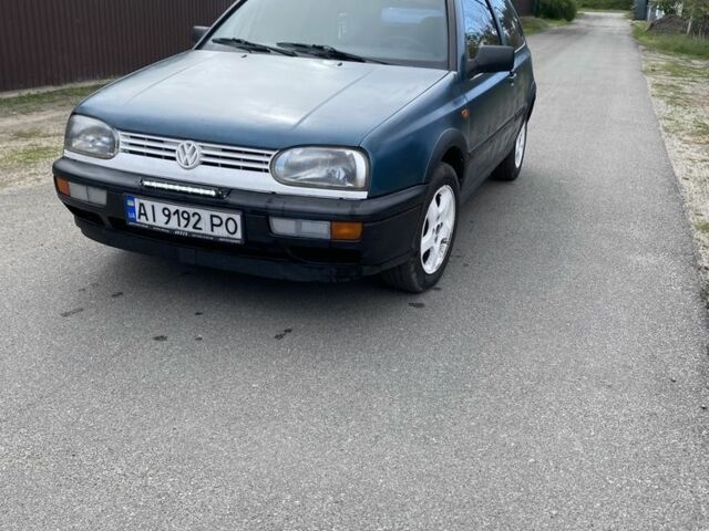 Синий Фольксваген Гольф, объемом двигателя 1.4 л и пробегом 370 тыс. км за 1500 $, фото 1 на Automoto.ua