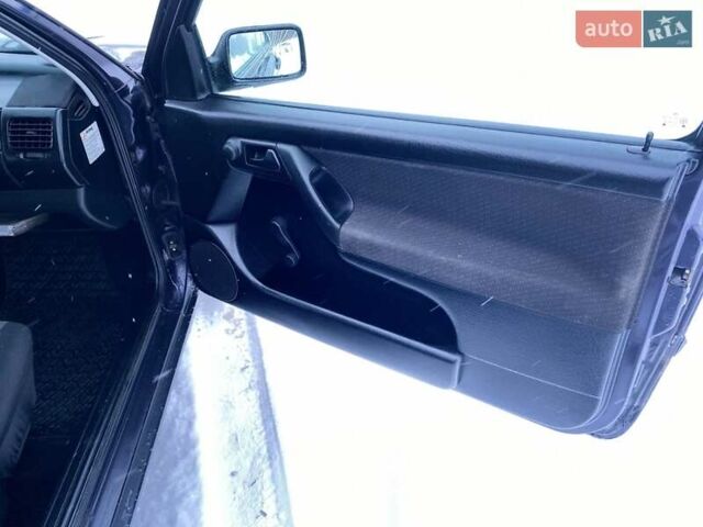 Синій Фольксваген Гольф, об'ємом двигуна 1.6 л та пробігом 190 тис. км за 2250 $, фото 20 на Automoto.ua