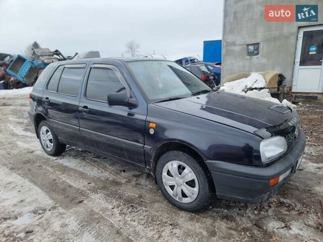 Синий Фольксваген Гольф, объемом двигателя 1.6 л и пробегом 256 тыс. км за 1850 $, фото 2 на Automoto.ua