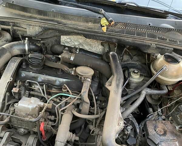 Синий Фольксваген Гольф, объемом двигателя 1.9 л и пробегом 100 тыс. км за 1800 $, фото 2 на Automoto.ua