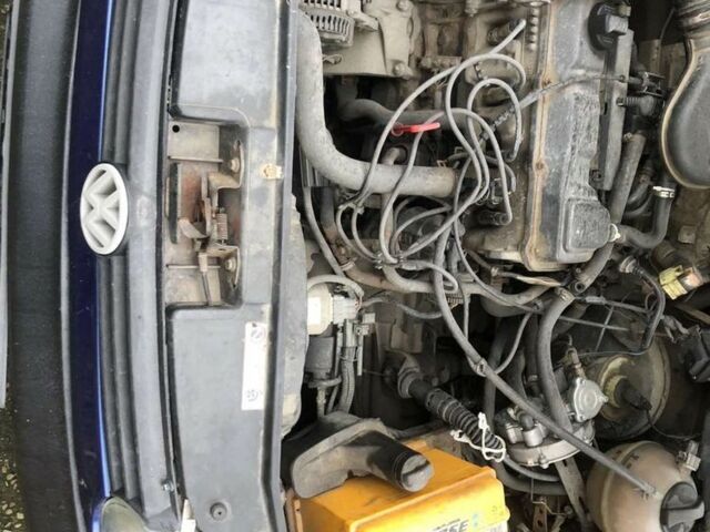 Синий Фольксваген Гольф, объемом двигателя 1.8 л и пробегом 189 тыс. км за 1899 $, фото 2 на Automoto.ua