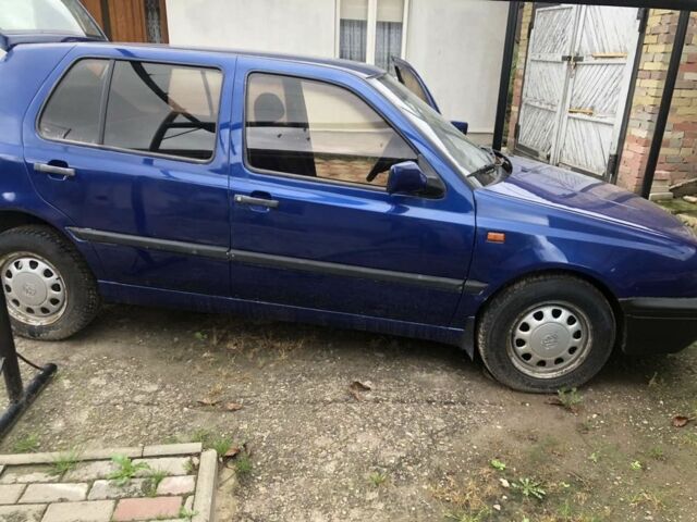 Синий Фольксваген Гольф, объемом двигателя 1.8 л и пробегом 189 тыс. км за 1899 $, фото 3 на Automoto.ua