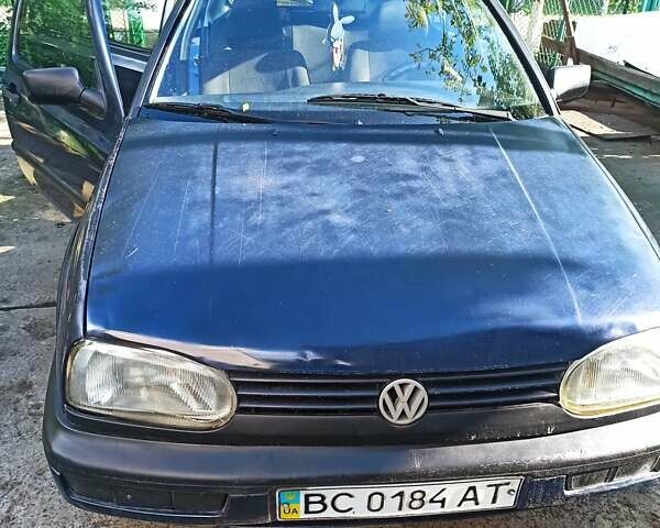 Синий Фольксваген Гольф, объемом двигателя 1.6 л и пробегом 207 тыс. км за 2200 $, фото 5 на Automoto.ua