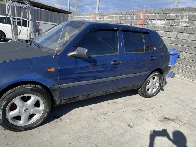 Синий Фольксваген Гольф, объемом двигателя 1.4 л и пробегом 255 тыс. км за 1300 $, фото 2 на Automoto.ua