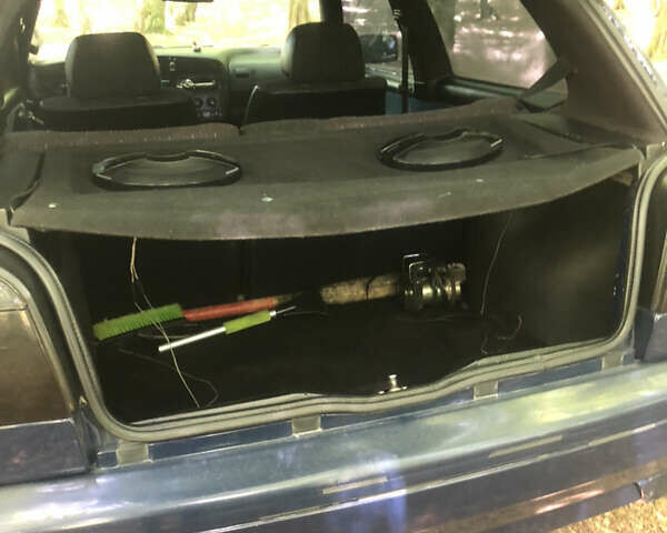 Синий Фольксваген Гольф, объемом двигателя 1.6 л и пробегом 400 тыс. км за 2000 $, фото 7 на Automoto.ua