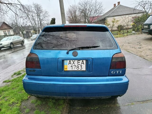 Синий Фольксваген Гольф, объемом двигателя 1.8 л и пробегом 400 тыс. км за 1800 $, фото 2 на Automoto.ua