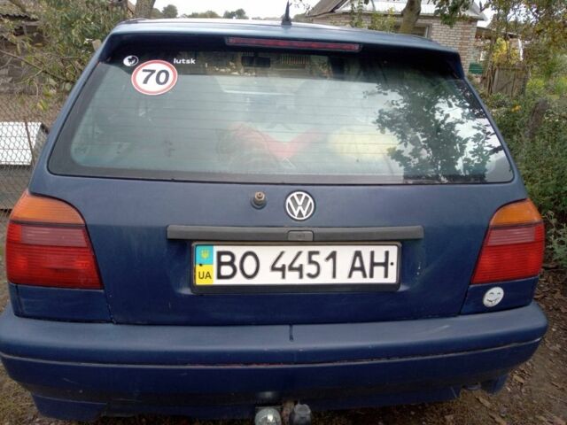 Синий Фольксваген Гольф, объемом двигателя 1.6 л и пробегом 350 тыс. км за 1400 $, фото 3 на Automoto.ua