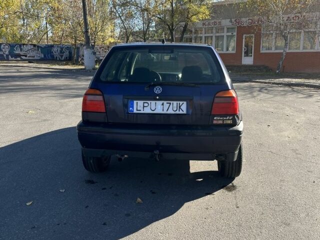 Синий Фольксваген Гольф, объемом двигателя 1.6 л и пробегом 3 тыс. км за 1300 $, фото 1 на Automoto.ua
