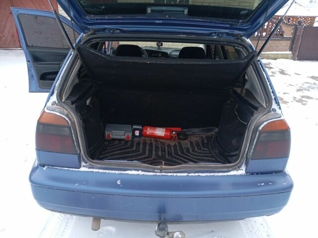 Синий Фольксваген Гольф, объемом двигателя 1.8 л и пробегом 279 тыс. км за 1700 $, фото 10 на Automoto.ua