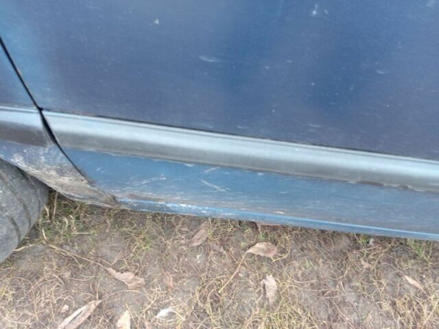 Синий Фольксваген Гольф, объемом двигателя 1.6 л и пробегом 350 тыс. км за 1400 $, фото 5 на Automoto.ua