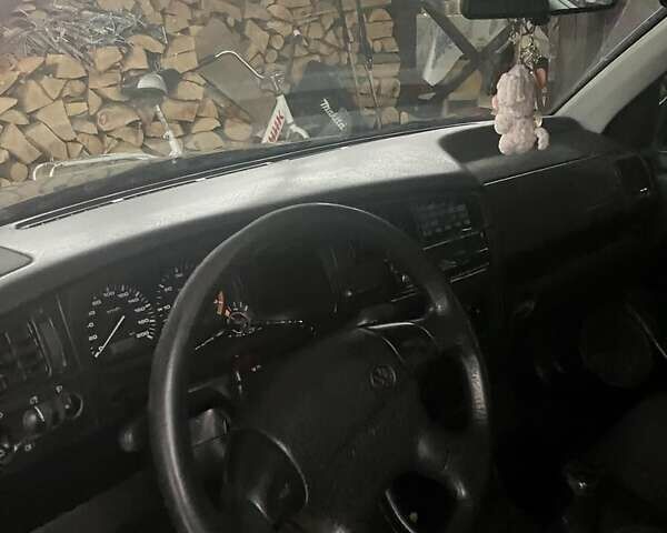 Синій Фольксваген Гольф, об'ємом двигуна 1.6 л та пробігом 300 тис. км за 1700 $, фото 3 на Automoto.ua