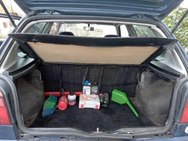 Синий Фольксваген Гольф, объемом двигателя 1.6 л и пробегом 350 тыс. км за 1400 $, фото 10 на Automoto.ua