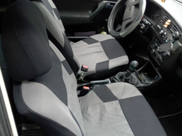 Синий Фольксваген Гольф, объемом двигателя 1.6 л и пробегом 350 тыс. км за 1400 $, фото 8 на Automoto.ua