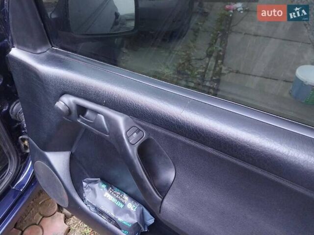 Синий Фольксваген Гольф, объемом двигателя 1.6 л и пробегом 300 тыс. км за 2800 $, фото 13 на Automoto.ua