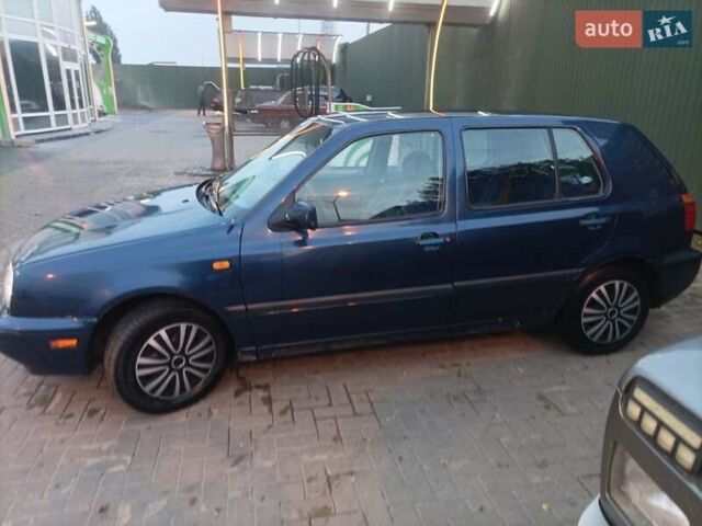 Фольксваген Гольф 1996 в Хмельницком на Automoto.ua Синий Фольксваген Гольф, объемом двигателя 1.8 л и пробегом 360 тыс. км за 2200 $, фото 5 на Automoto.ua