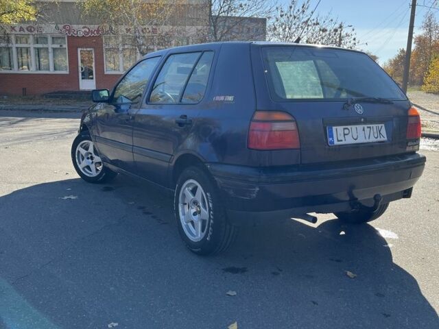 Синий Фольксваген Гольф, объемом двигателя 1.6 л и пробегом 3 тыс. км за 1300 $, фото 2 на Automoto.ua