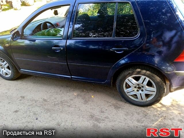 Синий Фольксваген Гольф, объемом двигателя 1.6 л и пробегом 291 тыс. км за 3600 $, фото 2 на Automoto.ua