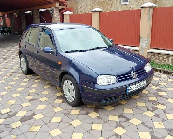 Синий Фольксваген Гольф, объемом двигателя 1.6 л и пробегом 346 тыс. км за 2300 $, фото 31 на Automoto.ua