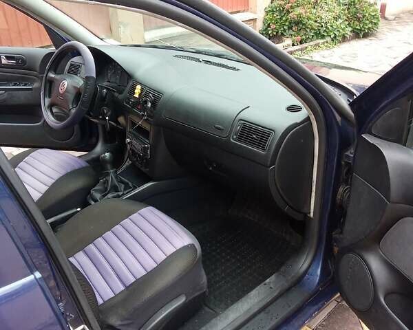 Синий Фольксваген Гольф, объемом двигателя 1.6 л и пробегом 346 тыс. км за 2300 $, фото 20 на Automoto.ua