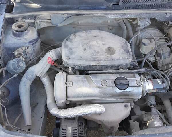 Синій Фольксваген Гольф, об'ємом двигуна 1.39 л та пробігом 270 тис. км за 2099 $, фото 16 на Automoto.ua