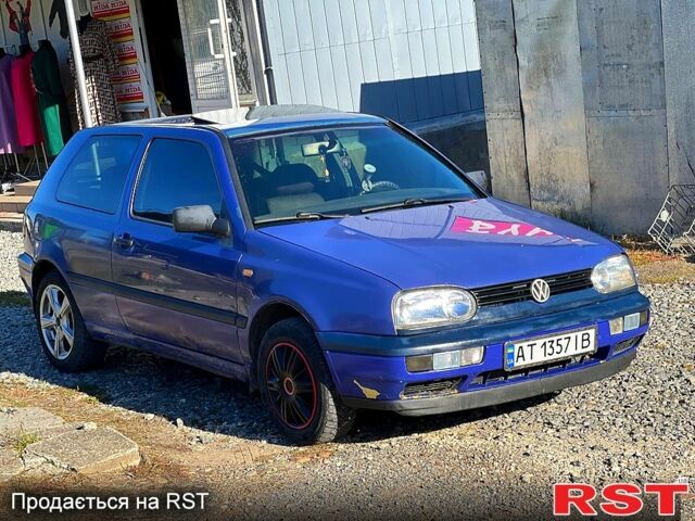 Синий Фольксваген Гольф, объемом двигателя 1.4 л и пробегом 273 тыс. км за 1650 $, фото 2 на Automoto.ua