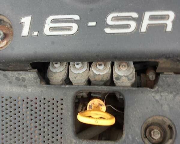 Синий Фольксваген Гольф, объемом двигателя 1.6 л и пробегом 346 тыс. км за 2300 $, фото 30 на Automoto.ua