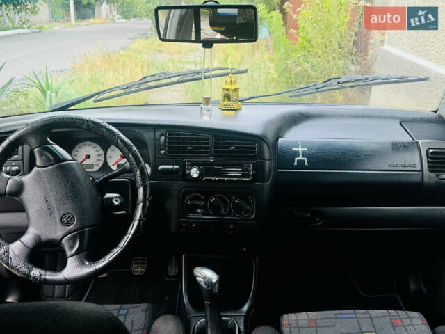 Синий Фольксваген Гольф, объемом двигателя 1.78 л и пробегом 60 тыс. км за 4000 $, фото 6 на Automoto.ua