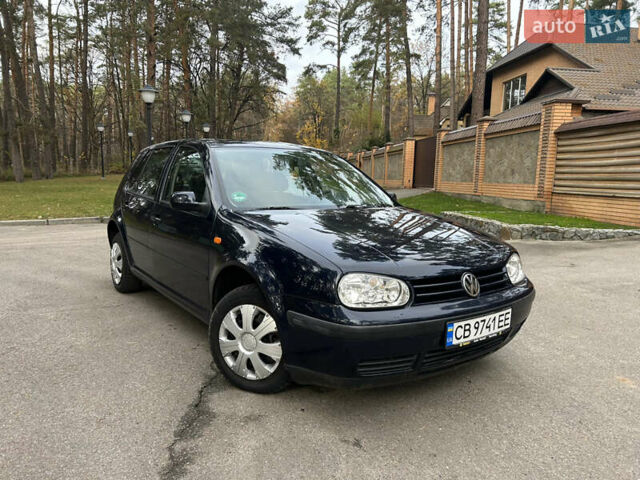 Синій Фольксваген Гольф, об'ємом двигуна 1.39 л та пробігом 218 тис. км за 3650 $, фото 1 на Automoto.ua