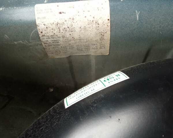 Синий Фольксваген Гольф, объемом двигателя 1.6 л и пробегом 346 тыс. км за 2300 $, фото 9 на Automoto.ua