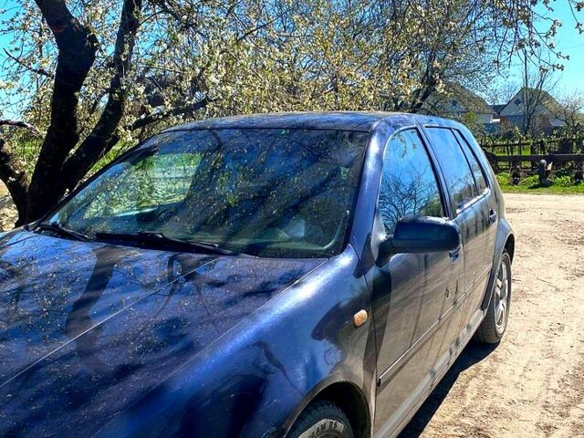 Синий Фольксваген Гольф, объемом двигателя 1.6 л и пробегом 291 тыс. км за 3600 $, фото 6 на Automoto.ua