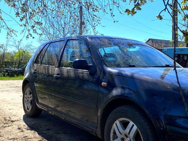 Синий Фольксваген Гольф, объемом двигателя 1.6 л и пробегом 291 тыс. км за 3600 $, фото 7 на Automoto.ua