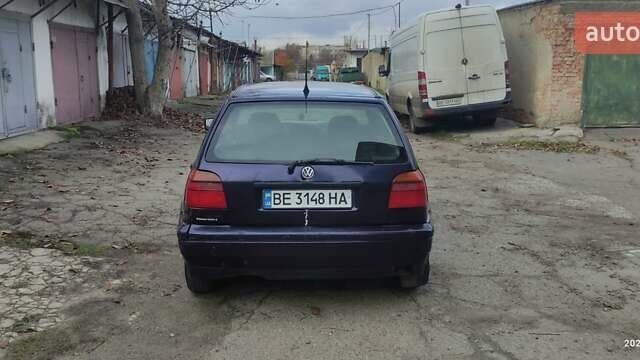 Синий Фольксваген Гольф, объемом двигателя 1.39 л и пробегом 200 тыс. км за 1650 $, фото 7 на Automoto.ua