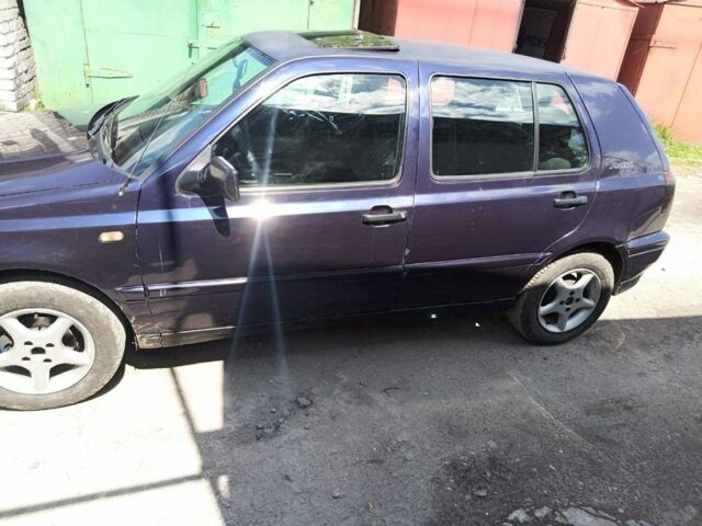 Синій Фольксваген Гольф, об'ємом двигуна 1.6 л та пробігом 1 тис. км за 2200 $, фото 2 на Automoto.ua