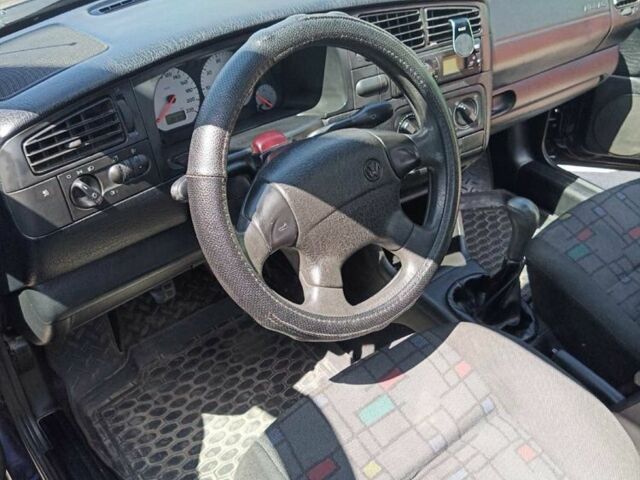 Синій Фольксваген Гольф, об'ємом двигуна 1.6 л та пробігом 1 тис. км за 2200 $, фото 6 на Automoto.ua